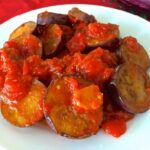 خوراک بادمجان و گوجه‌فرنگی